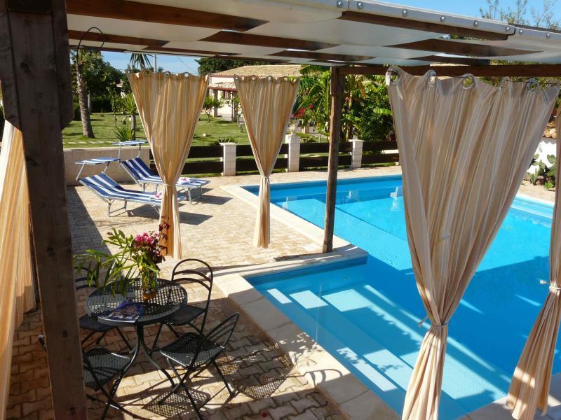 Let yourself be enchanted by the "Tenuta Santacoce" two villas, 2 swimming pools, tennis court, in 11 hectares
