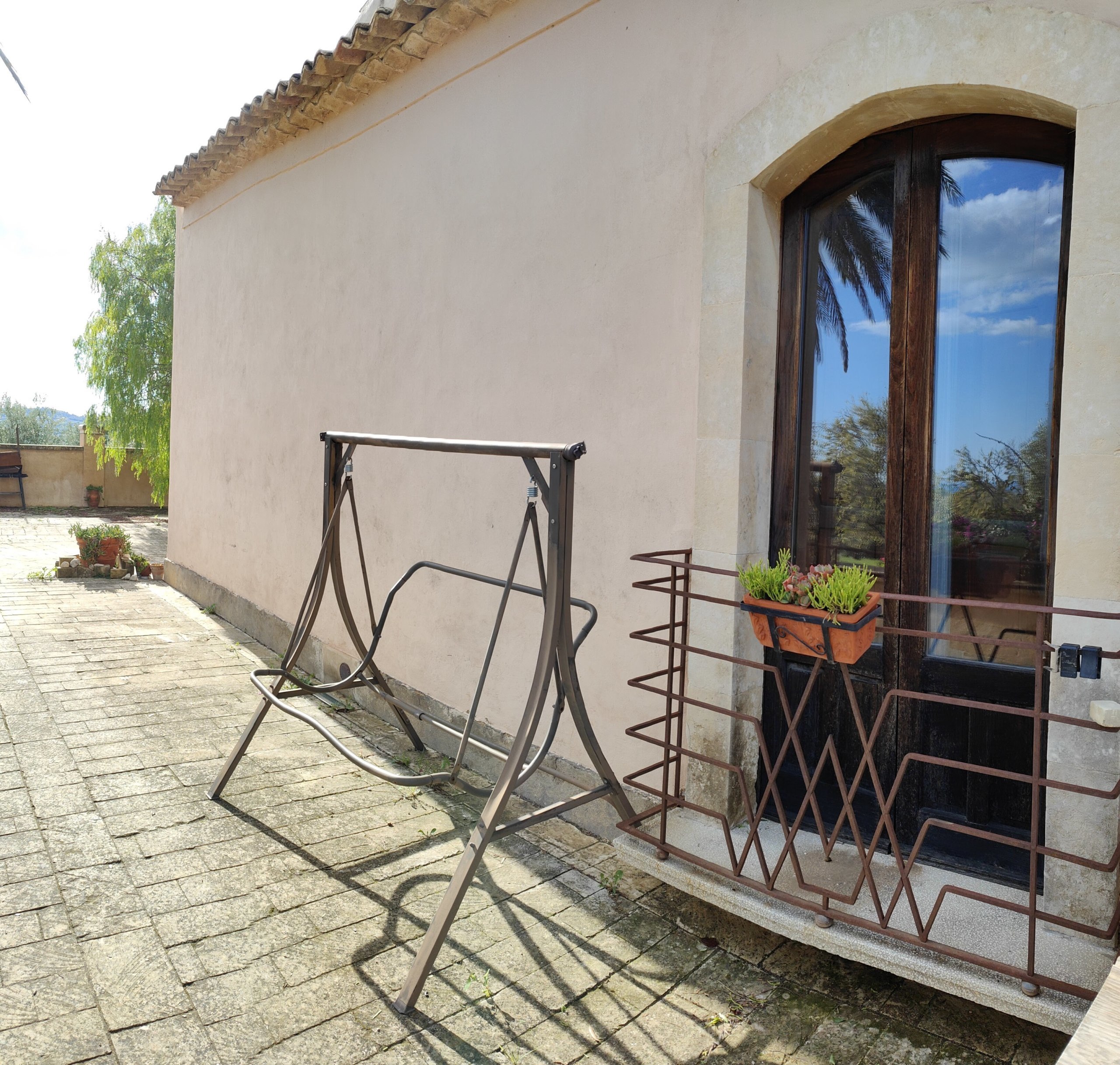 For sale "Casale Del Frantoio" a panoramic estate between Avola and Noto
