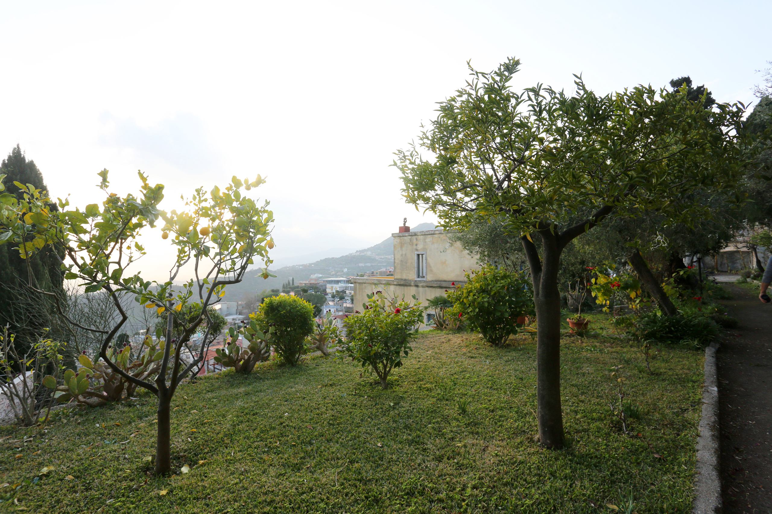 Esclusiva e Panoramica Villa a Taormina vendesi a due passi dal centro "Villa Le terrazze"