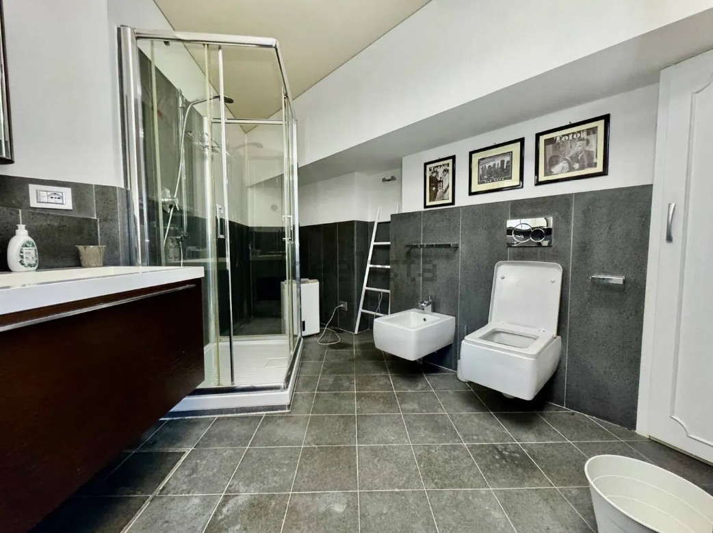 Il Lusso a Picco sul Mare: Villa Capri Panoramica con Spiaggia Privata in Sicilia a Taormina